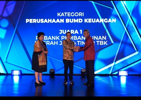 Tambah Koleksi Penghargaan, Bank Jatim Raih Juara Satu ARA 2022