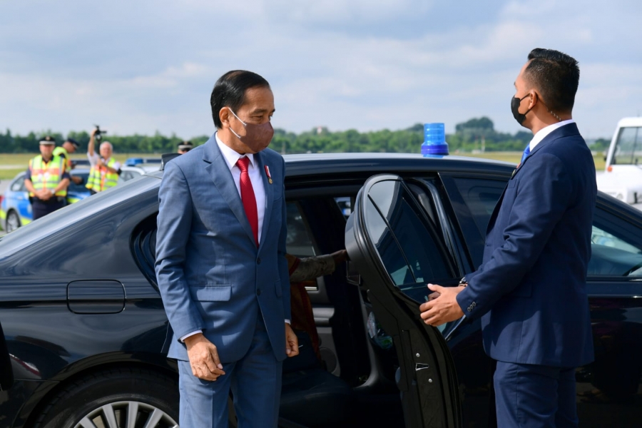Presiden Jokowi tiba di Rzeszow, Polandia  Lanjut Ke Ukraina Naik Kereta  Selama 12 jam 