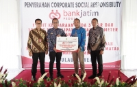 Tingkatkan Ekonomi Masyarakat, Bank Jatim Salurkan CSR Ke Pulau Bawean 